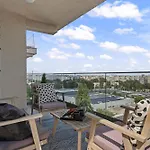 아파트 Garsoniera Turquoise Rezidential Moghioros Park 부쿠레슈티
