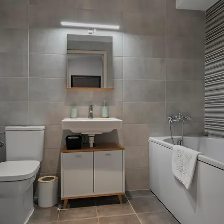 Garsoniera Turquoise Rezidential Moghioros Park * Бухарест