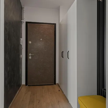 Garsoniera Turquoise Rezidential Moghioros Park Boekarest