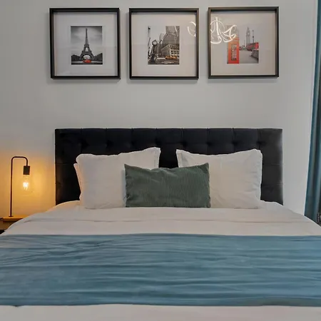 Garsoniera Turquoise Rezidential Moghioros Park Apartamento *