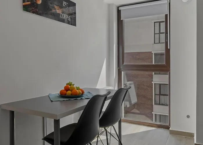 Garsoniera Turquoise Rezidential Moghioros Park * Бухарест