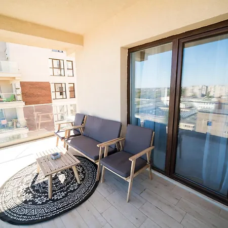 Garsoniera Turquoise Rezidential Moghioros Park * בוקרשט