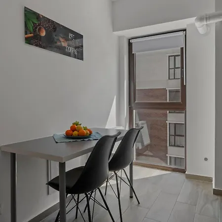 Garsoniera Turquoise Rezidential Moghioros Park * בוקרשט